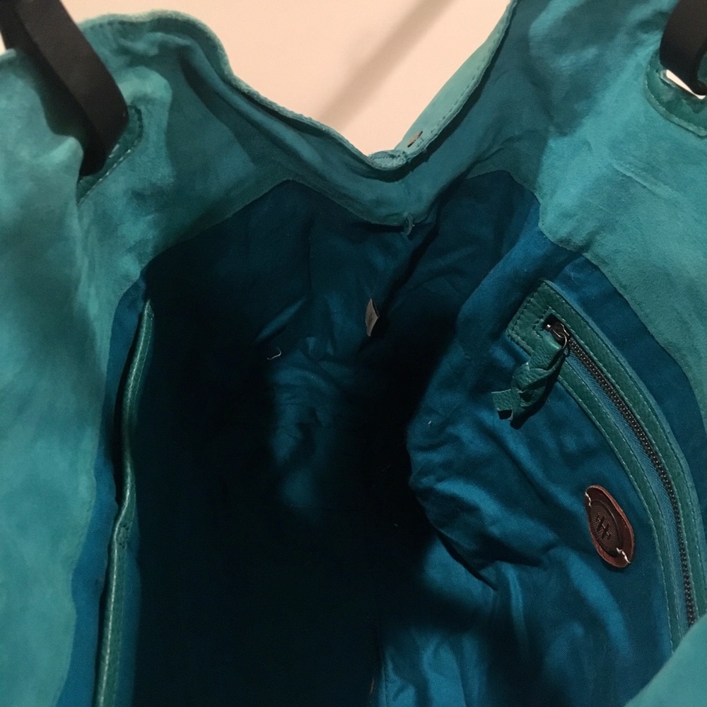 Holding Horses bright teal leather handbag - Picture 5 of 7